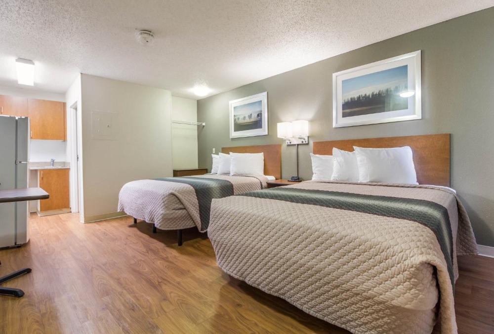 Studio Room  with Two Queen Beds Non-Smoking interior
